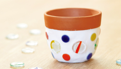 モザイクタイルで楽しく手作り！ 植木鉢