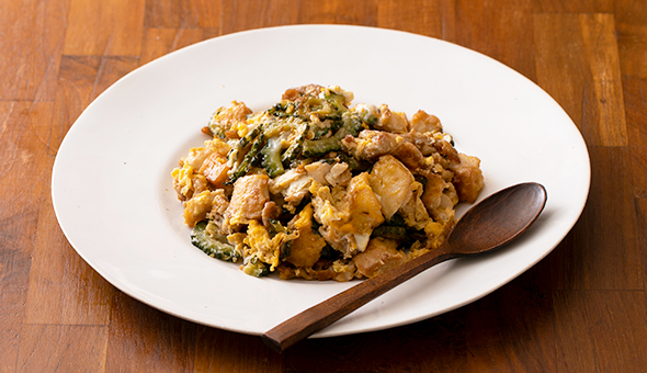 ゴーヤと厚揚げのチャンプルー