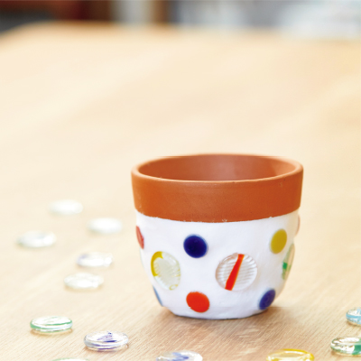 モザイクタイルで楽しく手作り！ 植木鉢