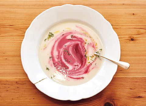 お庭やベランダで 春ピクニック! 新玉ねぎのカラフルポタージュ