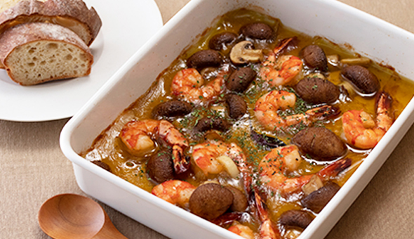 エビとマッシュルームのアヒージョ