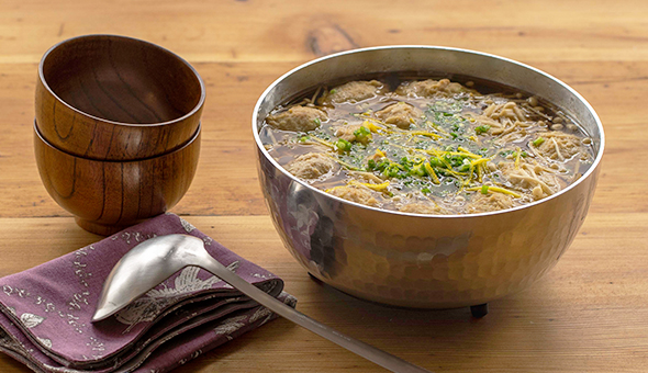 ごぼうたっぷり鶏だんご鍋