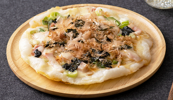 ベーコン餅ピザ